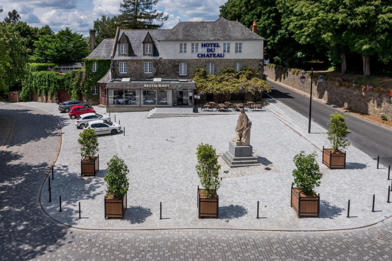 Logis Hotel Du Chateau Комбург Екстериор снимка